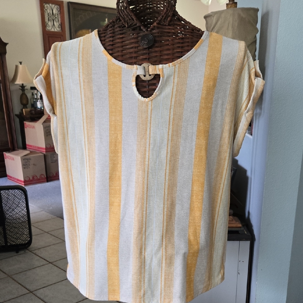 White and Gold Cut Out Cap Sleeve Blouse